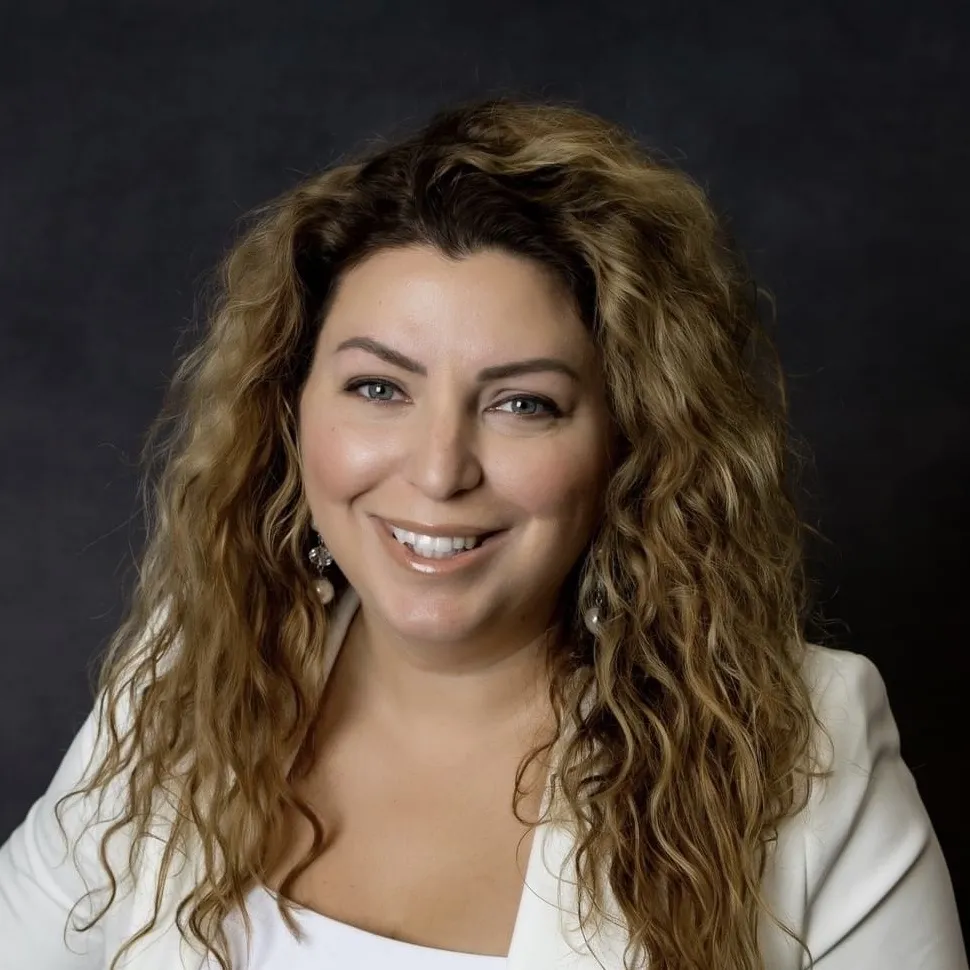 Amber Maurer - Senior Mortgage Loan Officer and Advocate