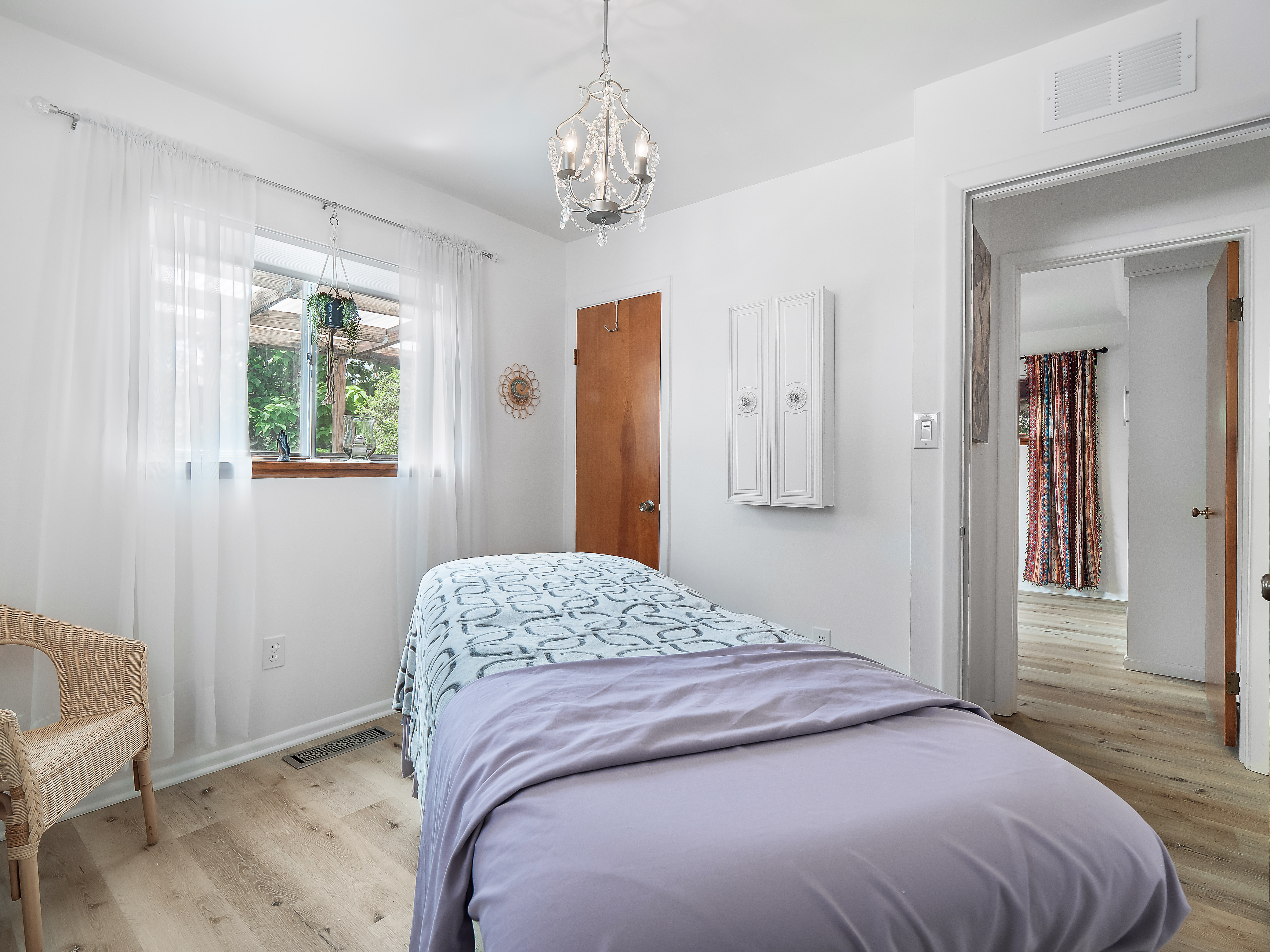 Accessible first-floor bathroom designed for comfort and recovery