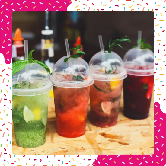 Bebidas refrescantes para llevar cerca de Canoga Park