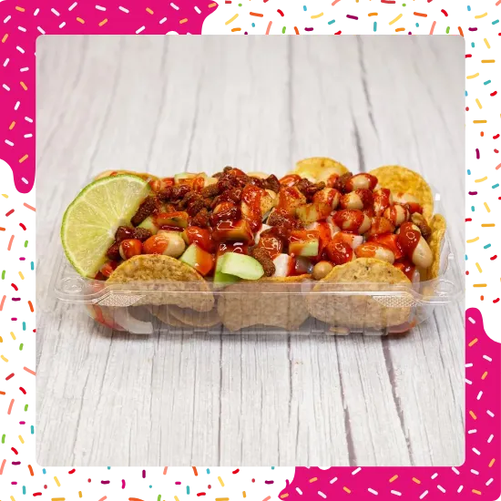 Botanas Mexicanas en San Bernardino, CA con fruta fresca, chile y chamoy 