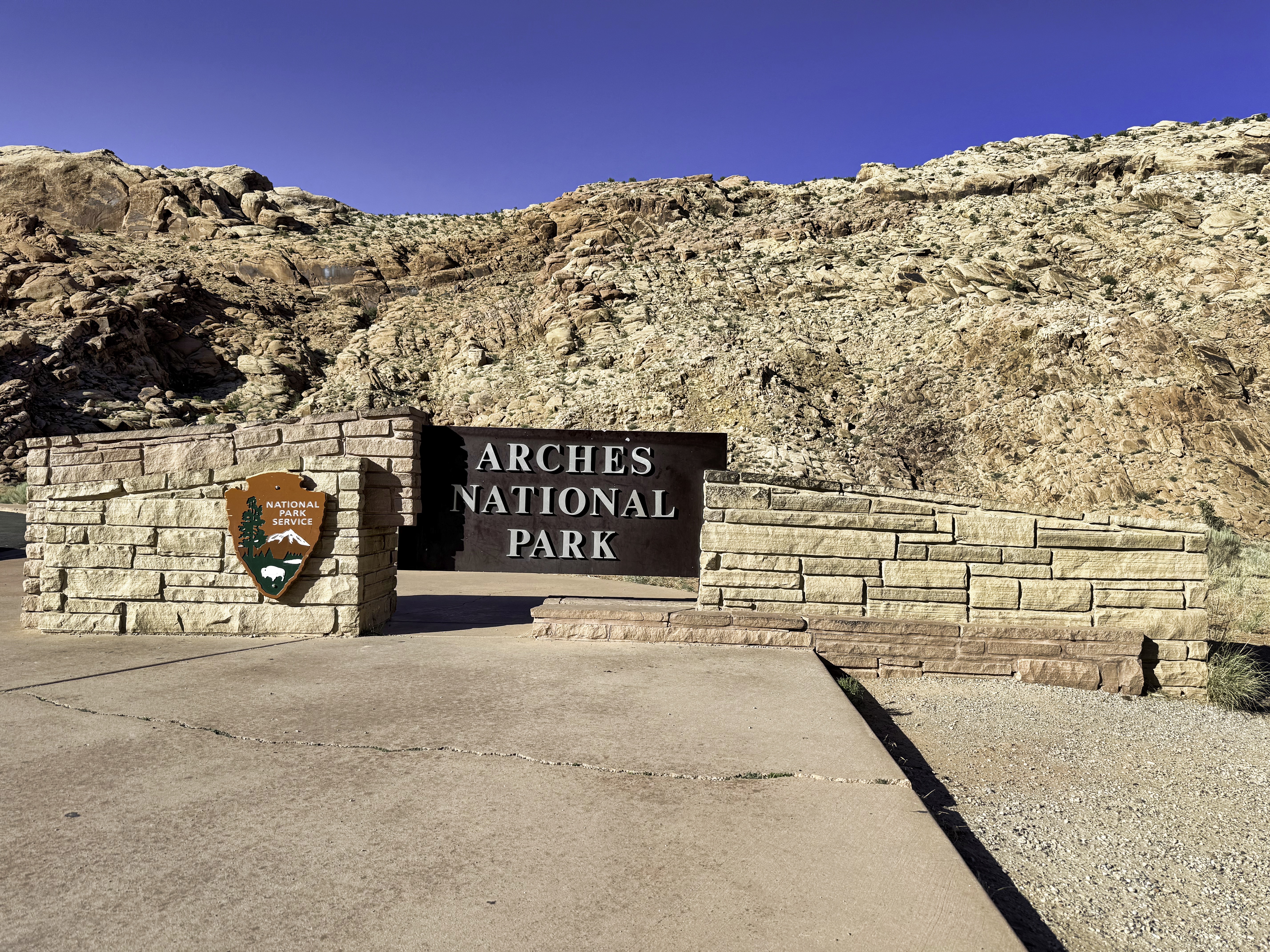 Why Your Team Needs More Arches Than Ladders: Building Systems and Rhythms That Hold