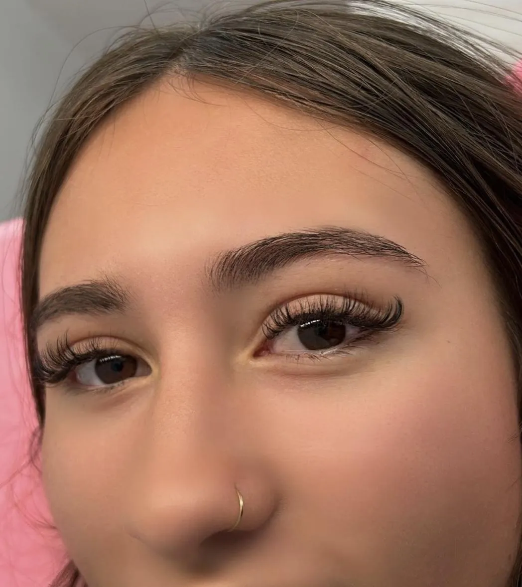 Lashed by Hannah vloume