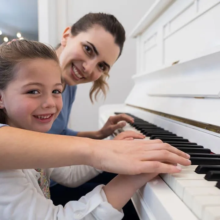beginner piano lessons cocrane