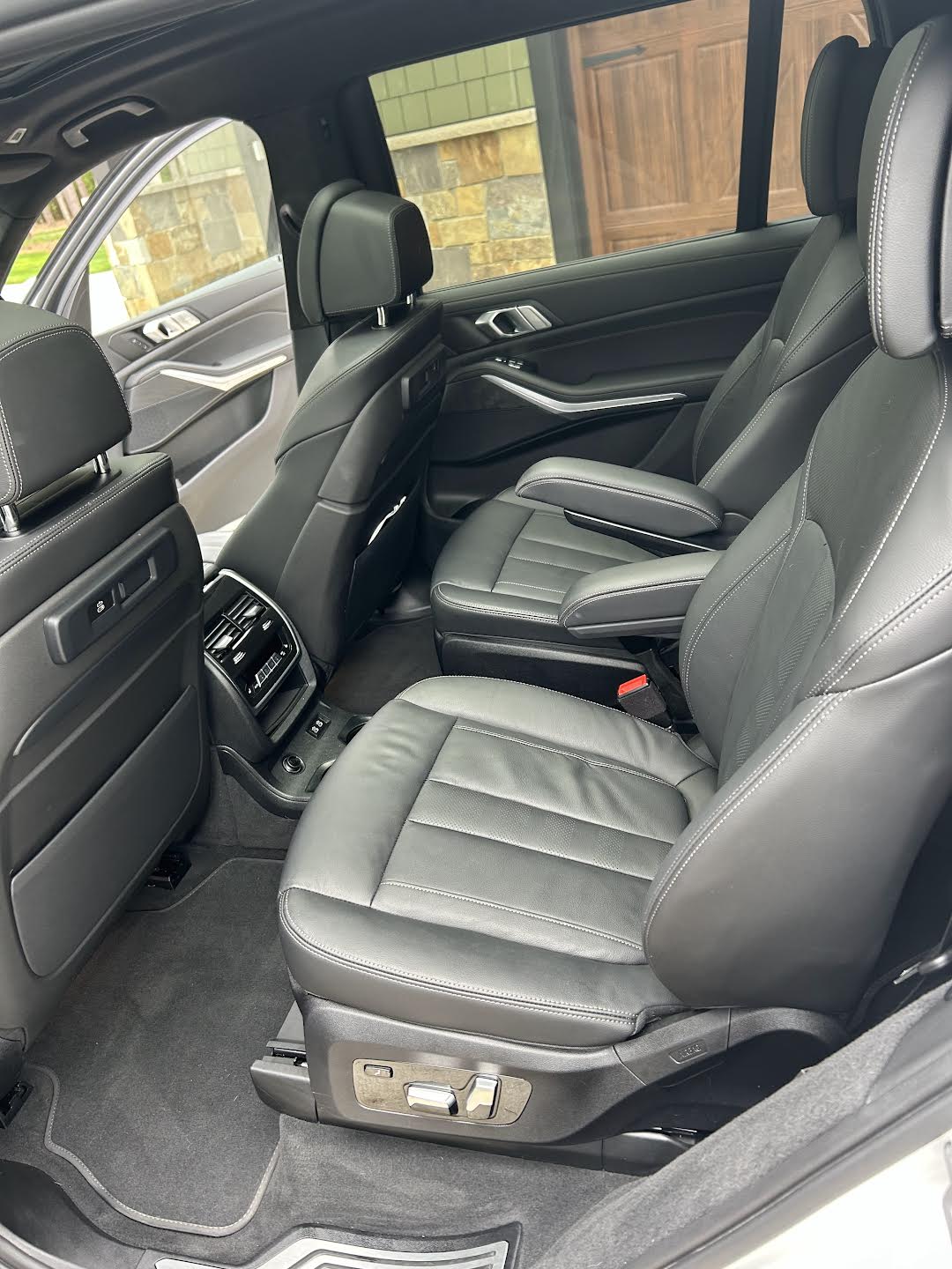 Porsche interior after being detailed.
