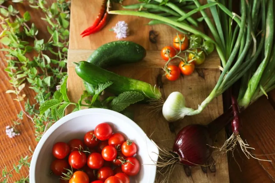 vegetables and chopping board