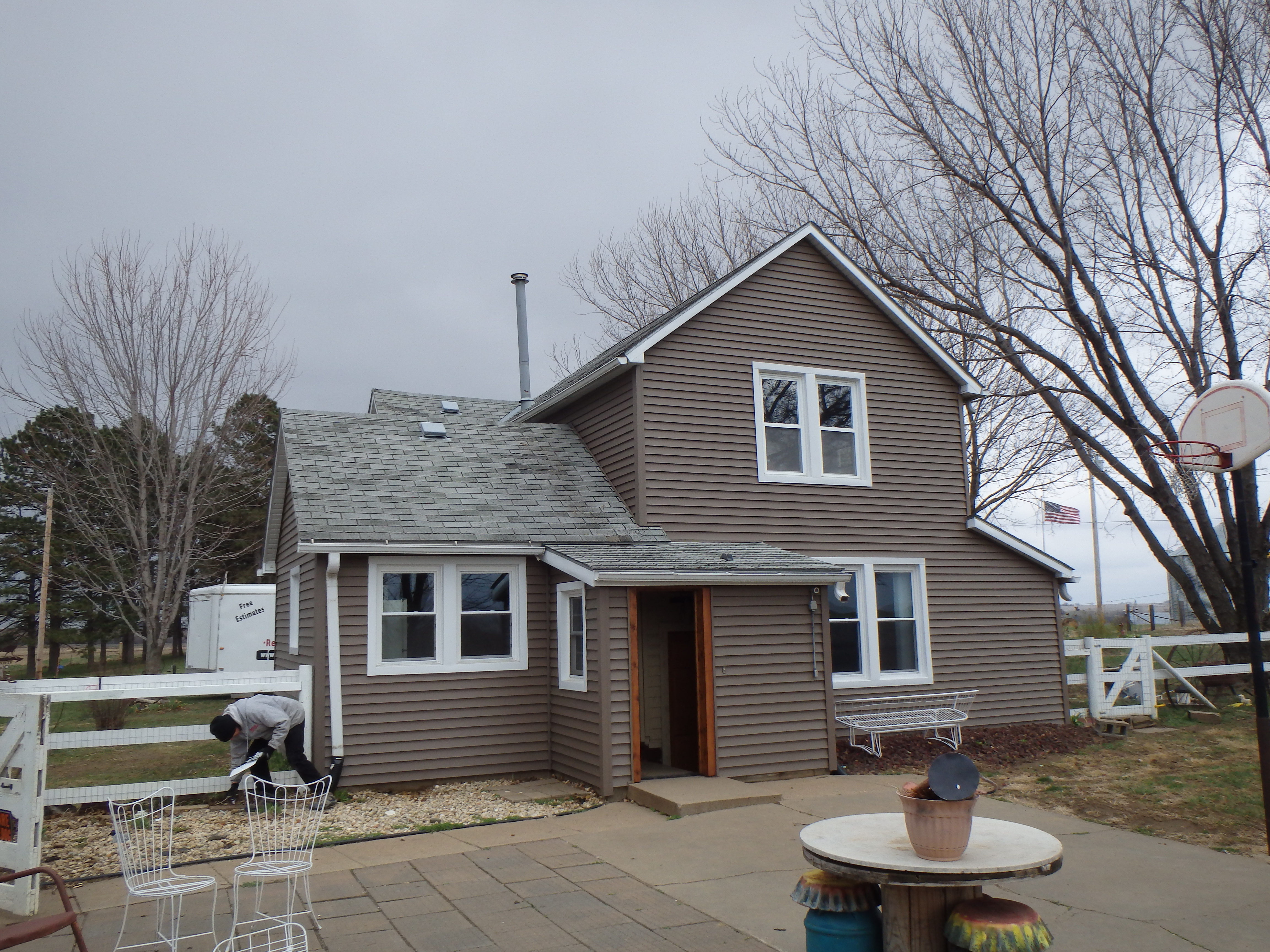 The Long-Term Value of Replacing Worn Siding