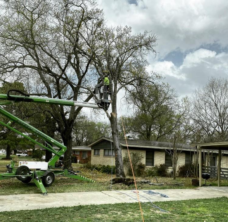 24/7 Emergency Response - TexasTreesandMore- Image