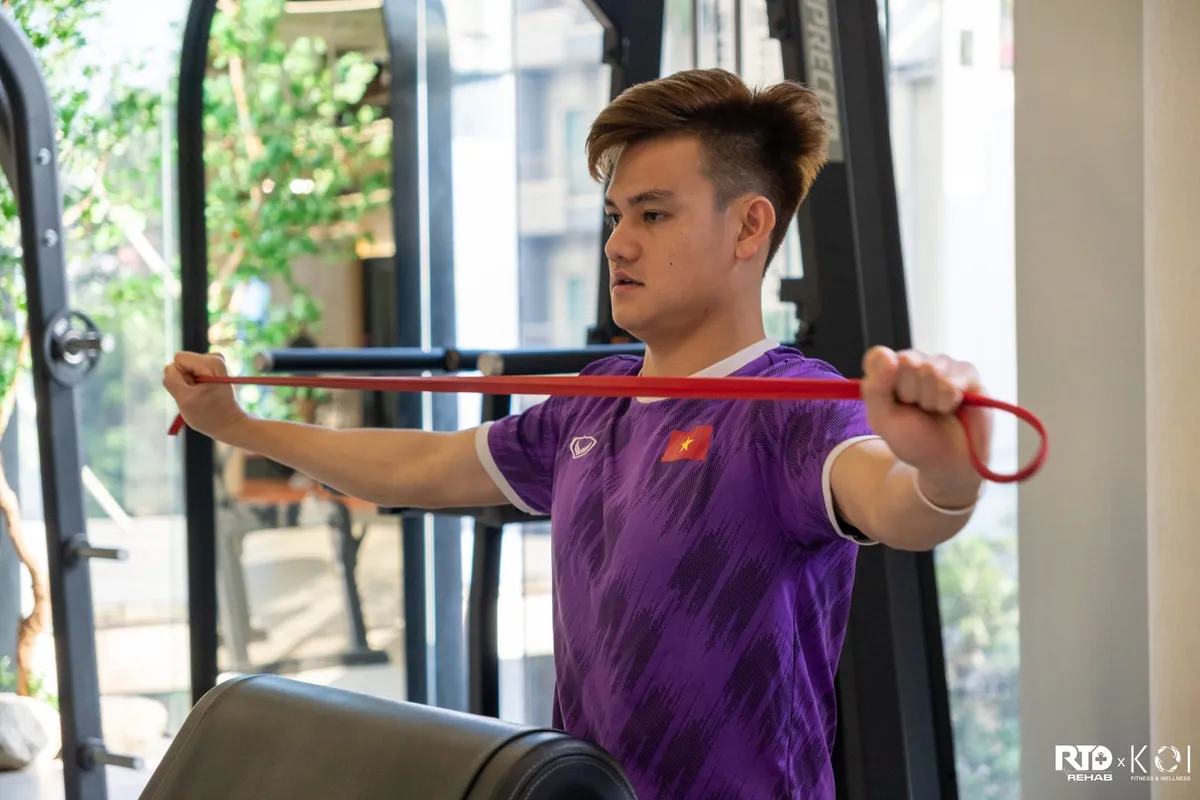 Bác sĩ Tú minh họa đau cổ vai gáy và cách phục hồi