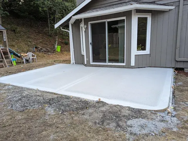 Asheville Concrete builds and installs patio.