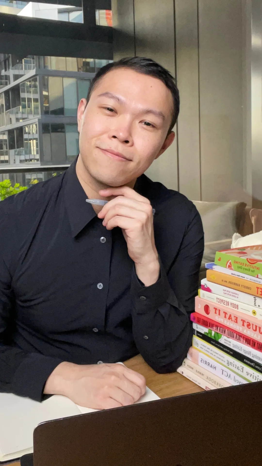 Malcolm Tang - binge eating dietitian, eating disorder dietitian, help you to stop binge eating emotional eating and overeating. Melbourne, Australia