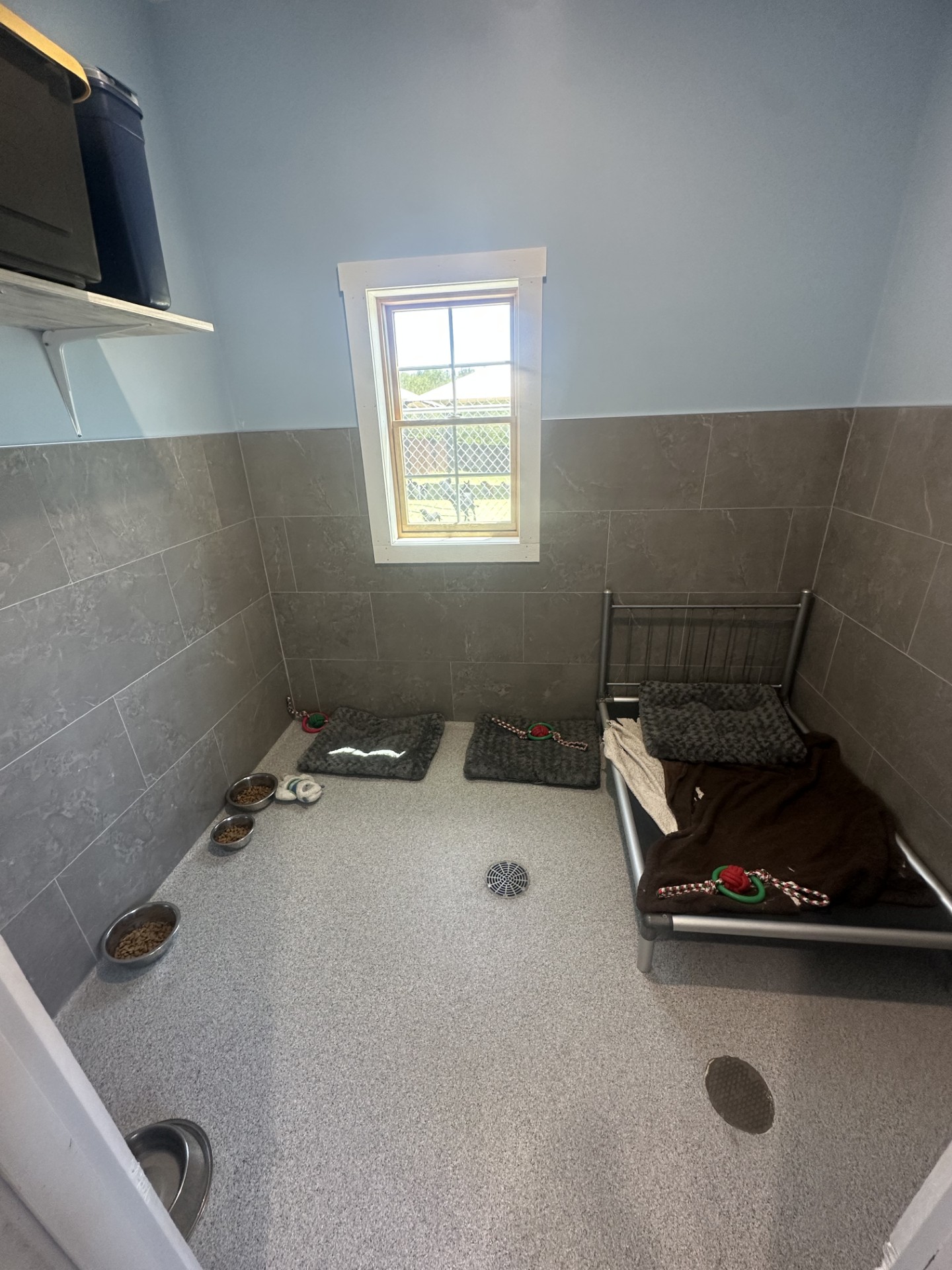 Estate Suites (9*7)