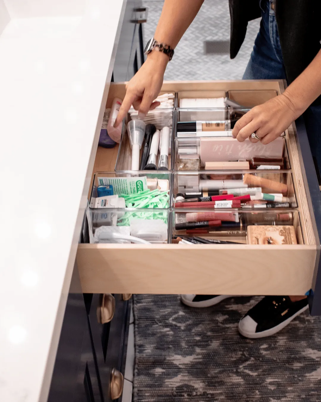 organized bathroom drawer with Straighten up homes