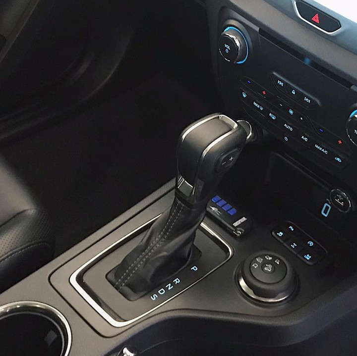 interior car detailing alkimos