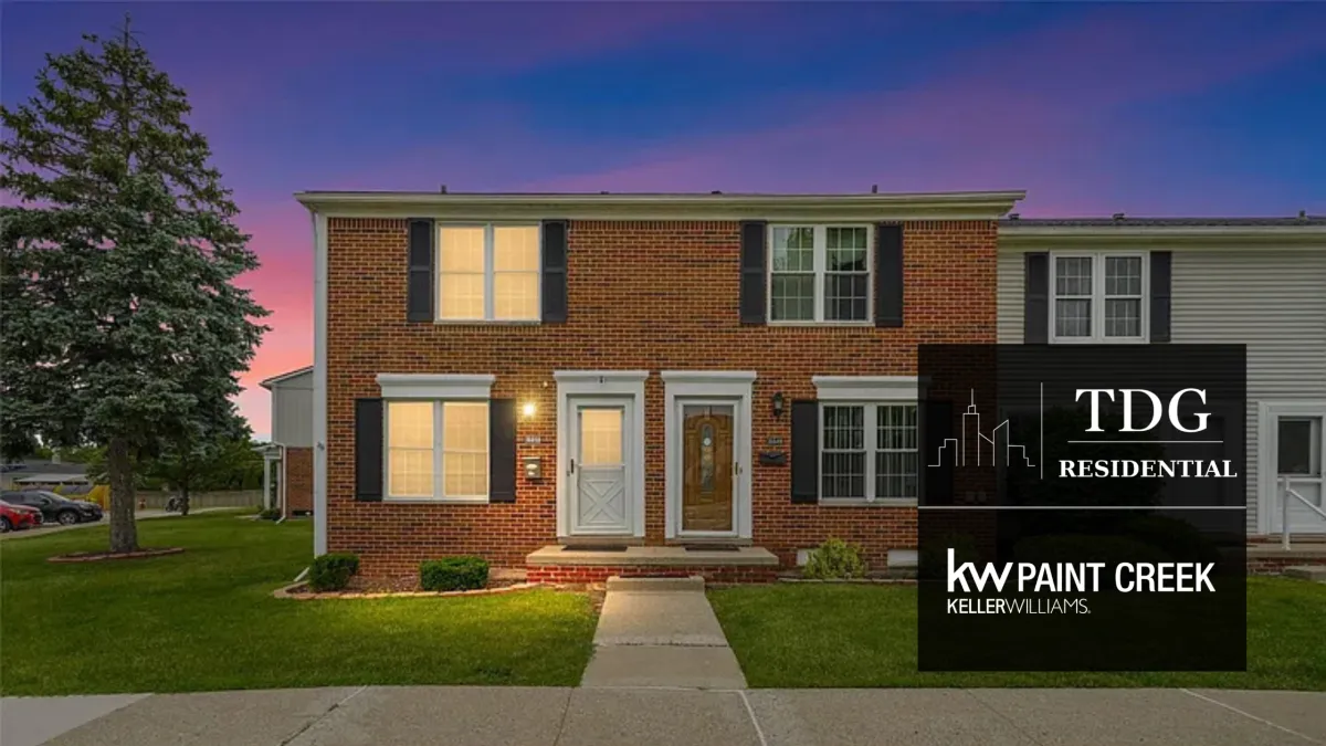 Turnkey end-unit condo for sale at 36650 Park Place Dr #51, Sterling Heights, MI 48310 in Sterling Heights with a private rear deck, listed by The Delia Group.