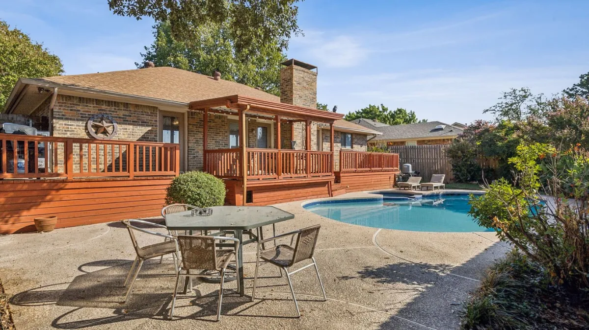 Bedford Concrete builds and installs pool