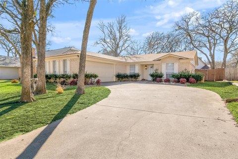 Bedford Concrete builds and installs Driveway