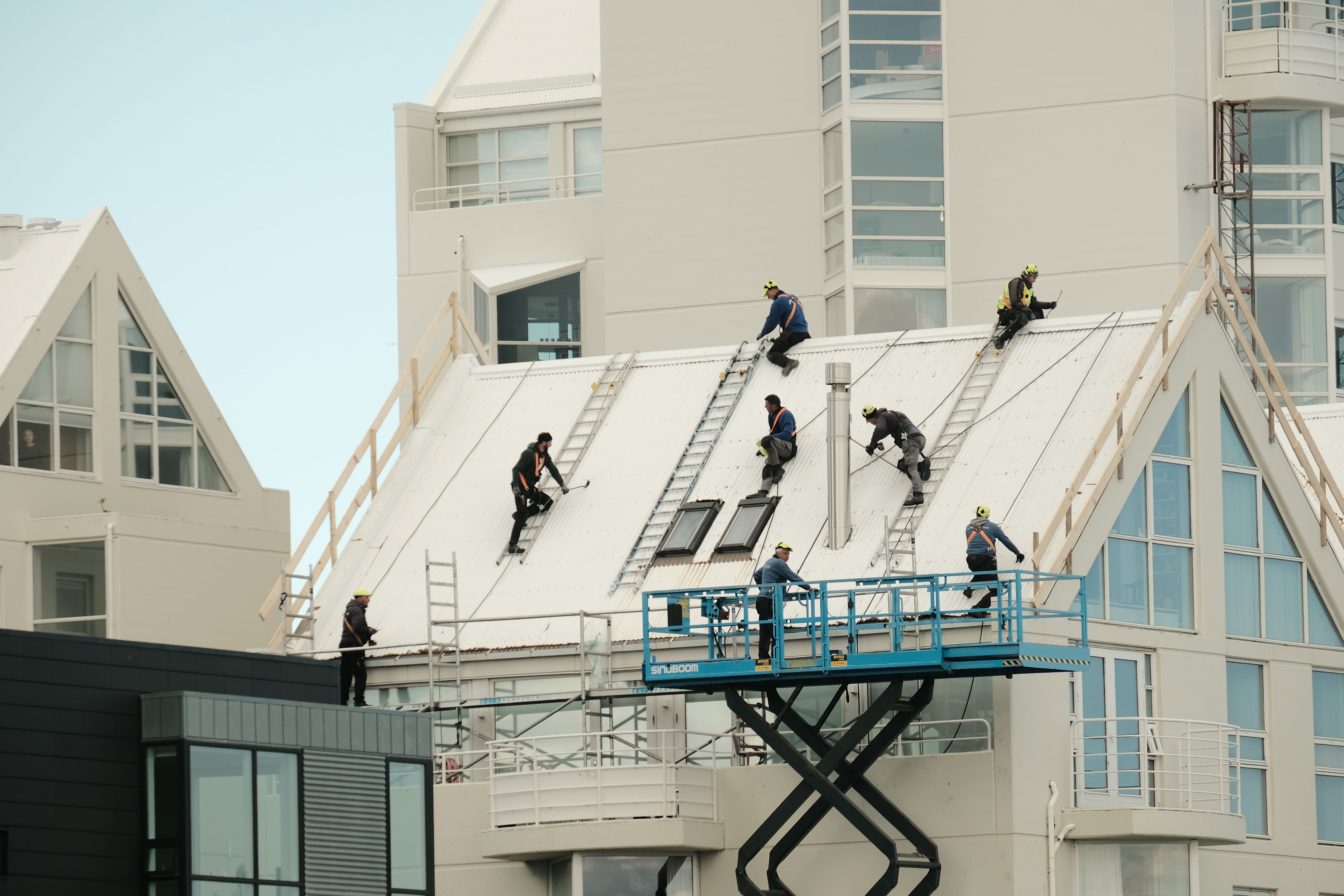 Commercial Roof Replacement Company New York: Why Choosing the Right Contractor
