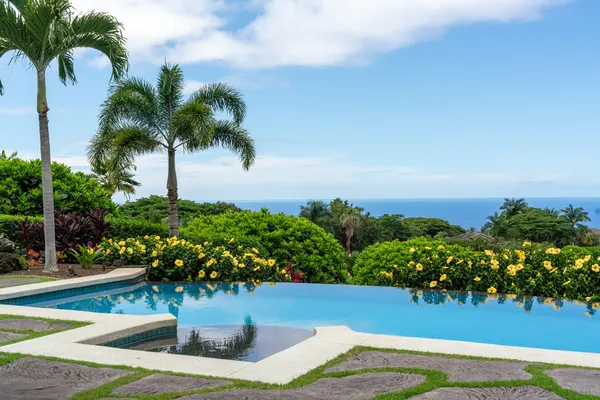 How Do I Negotiate the Best Offer When Selling My Home on the Big Island of Hawaii?