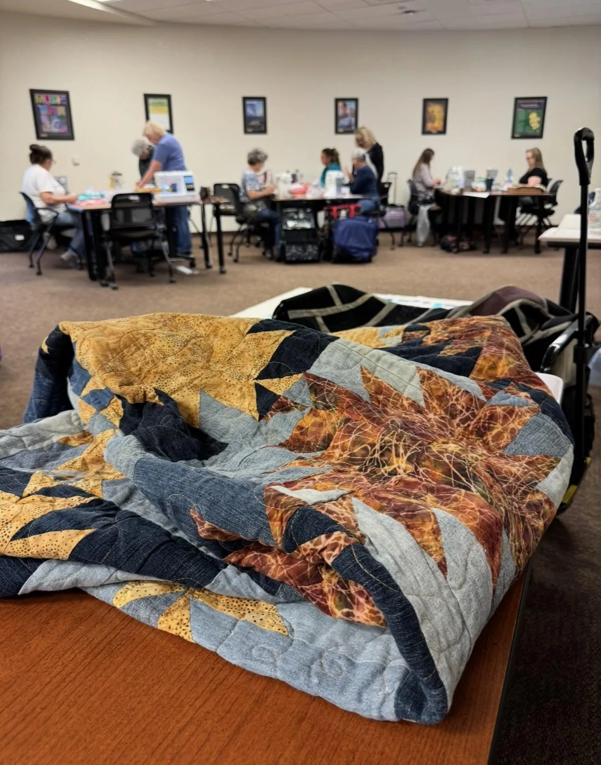 On-demand digital free-motion quilting series interface on a tablet