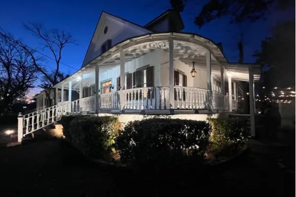 Discover the Timeless Charm of Dove Manor: Your Ideal Intimate Event Venue in Slidell, Louisiana