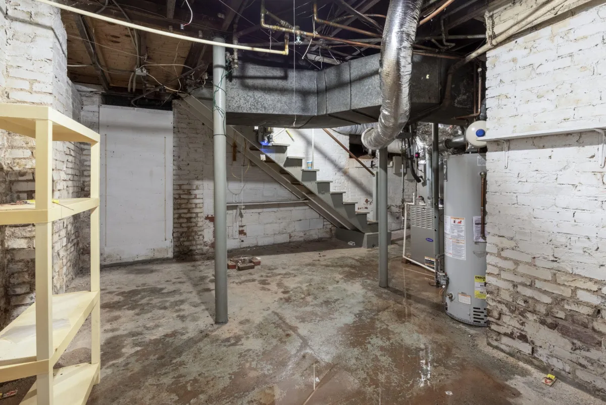 Leaking toilet tanks in Short North waste 200+ gallons daily. Stop the silent flood—call for fast leak detection & fixes.