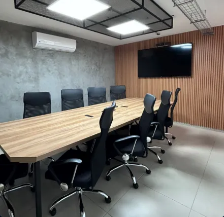 El valor real de un coworking no es el escritorio: es con quién compartes el pasillo