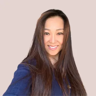 Yoko Shiraishi, Founder and Master Educator of Blossom of Beauty in Kyoto atelier