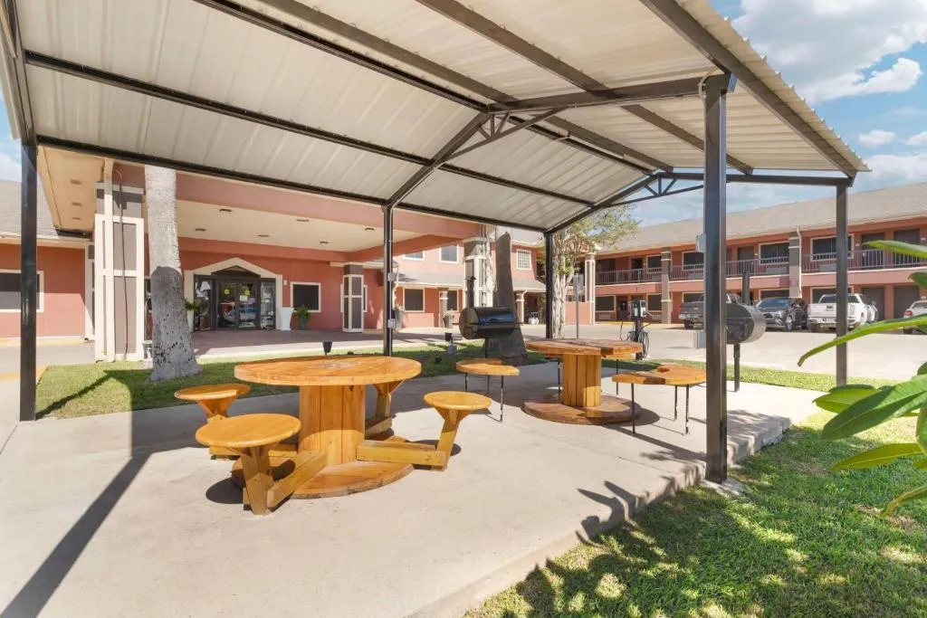 Edinburg Concrete builds and installs Patio