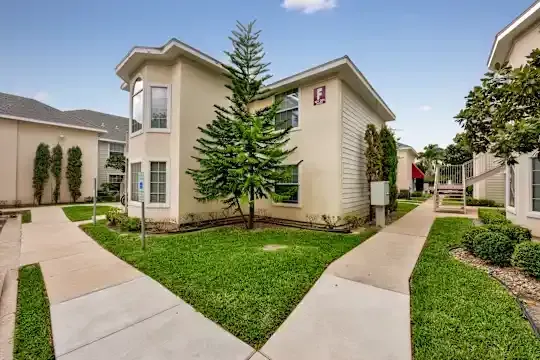 Edinburg Concrete builds and installs Pathway