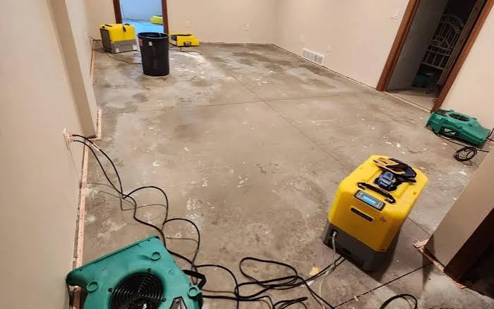 Emergency water damage restoration service