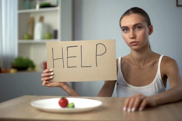 Letting Go of Unrealistic Standards in Eating Disorder Healing