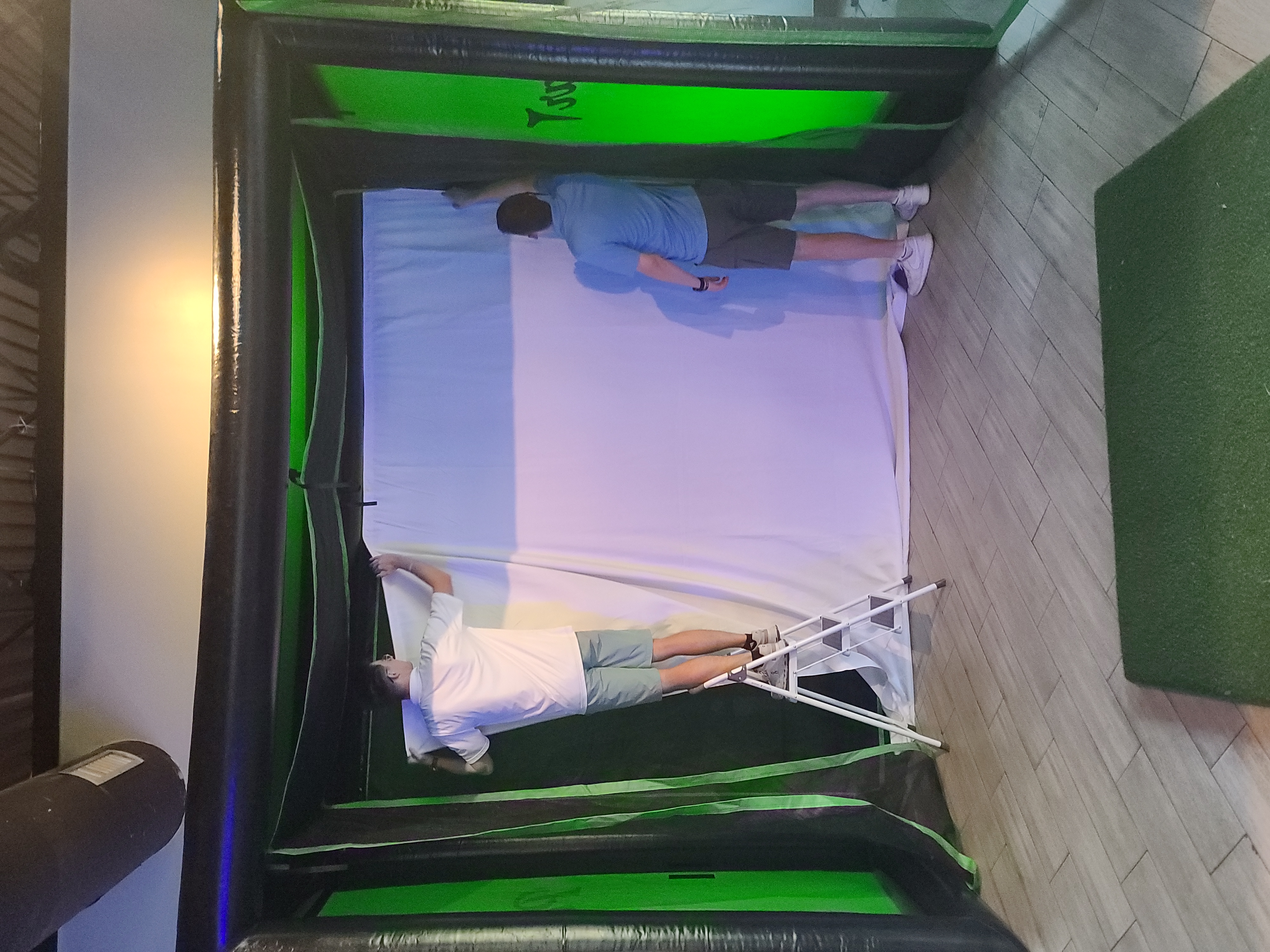 Par-T Mobile Golf full-scale mobile golf simulator