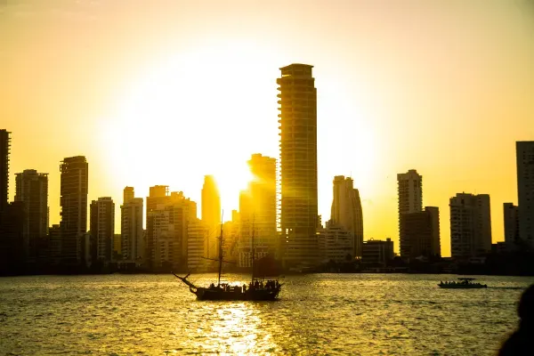 Ruta en catamarán desde Cartagena hacia Islas del Rosario.