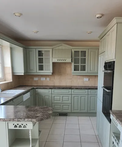  A kitchen after it's been sprayed