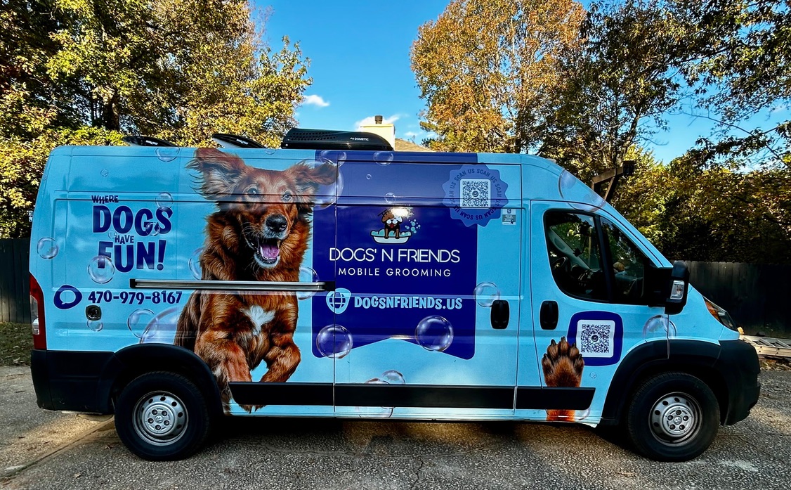 Dogs'N Friends mobile dog grooming van in Gwinnett County, GA