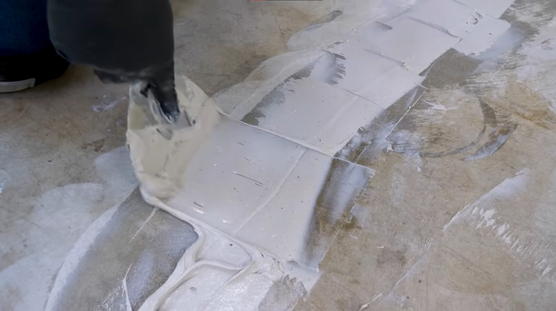 patching concrete cracks