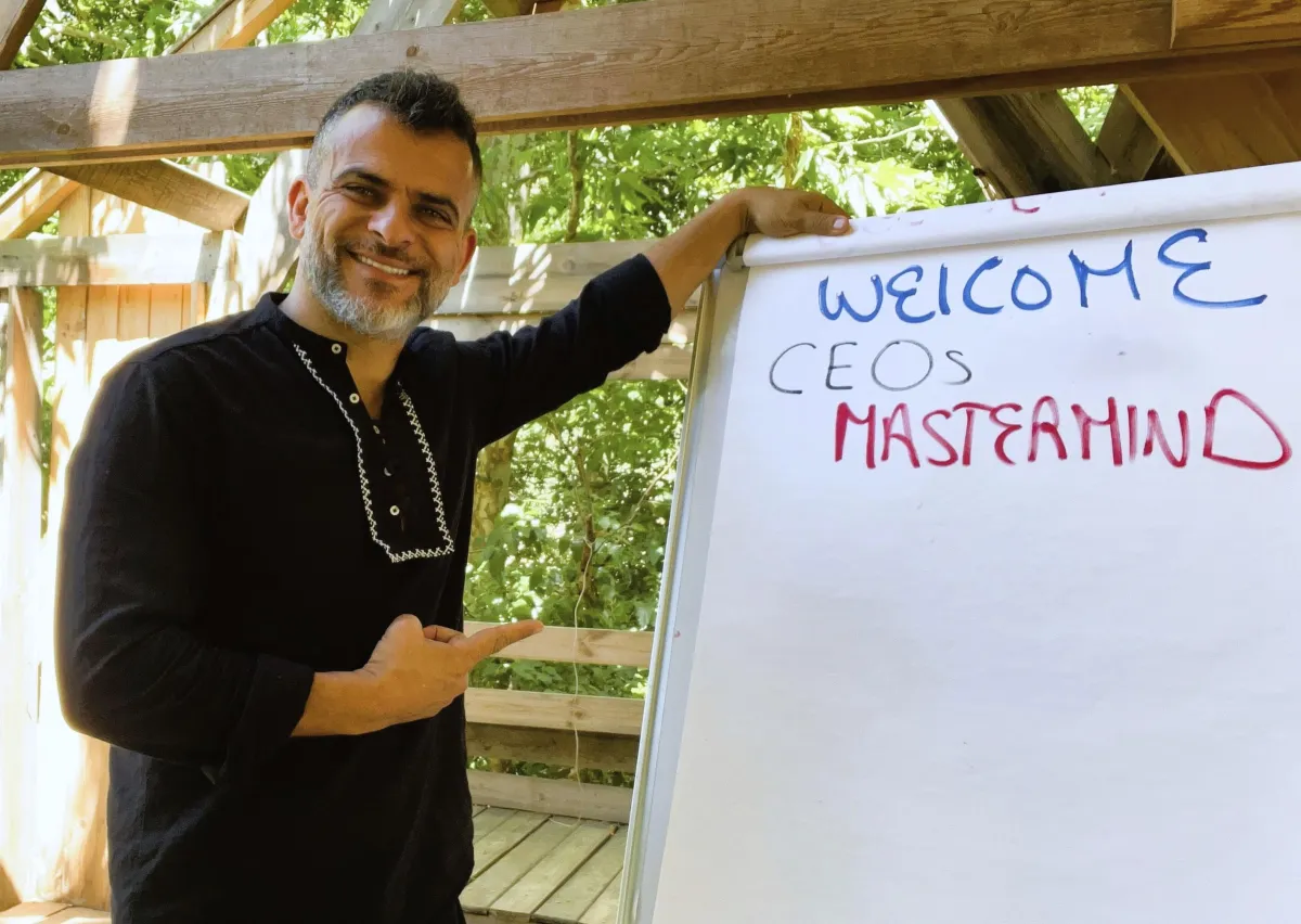 Executive Sales Leadership Roundtable hosted by Kal Jurdi for CEOs and senior revenue leaders