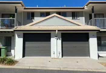Garage door painting mt gravatt