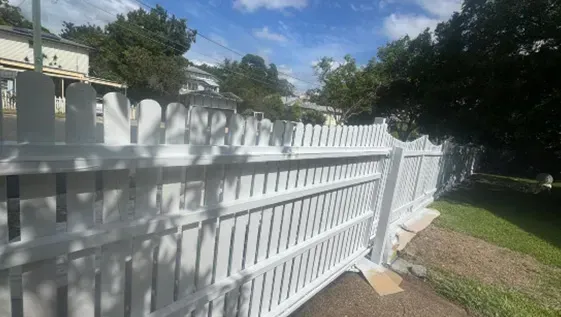 Timber Paling & Picket Fences