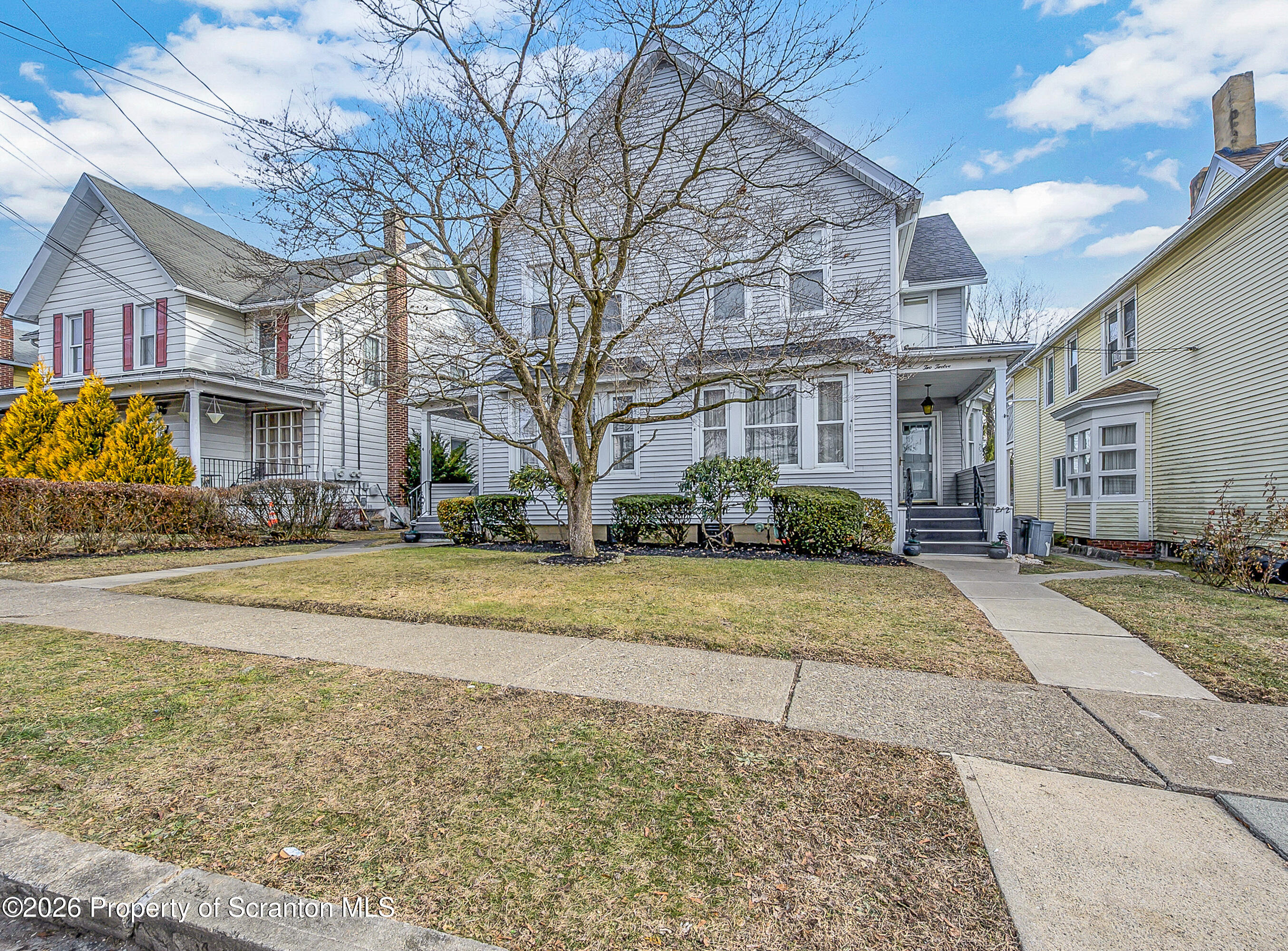 Scranton Concrete builds and installs driveways.