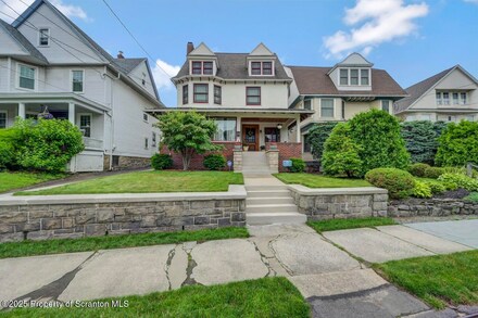 Scranton builds and installs Driveway