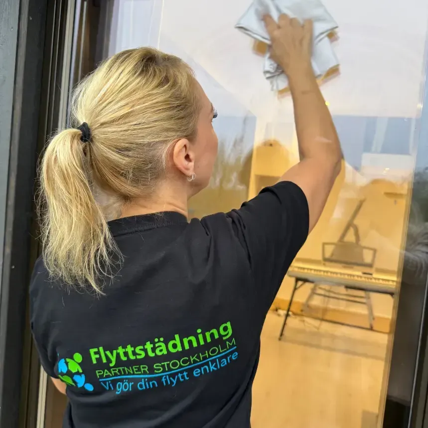 Billig Flyttstäd Stockholm