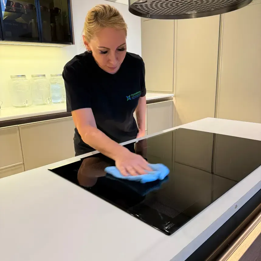 Billig Flyttstäd Täby