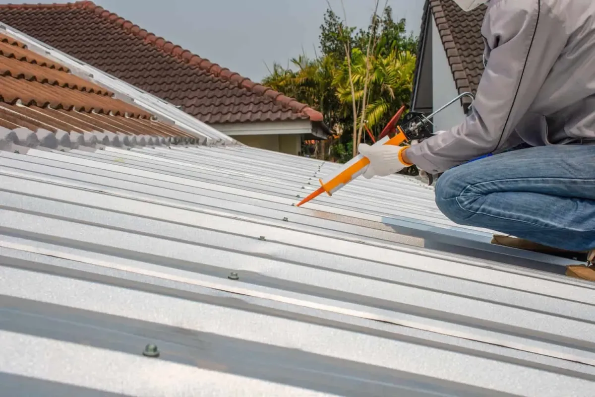 Roof Coating and Sealing