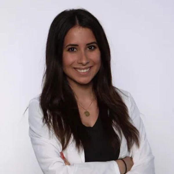 Sandra Bouranova headshot