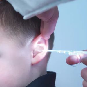 lighted curette cleaning ear