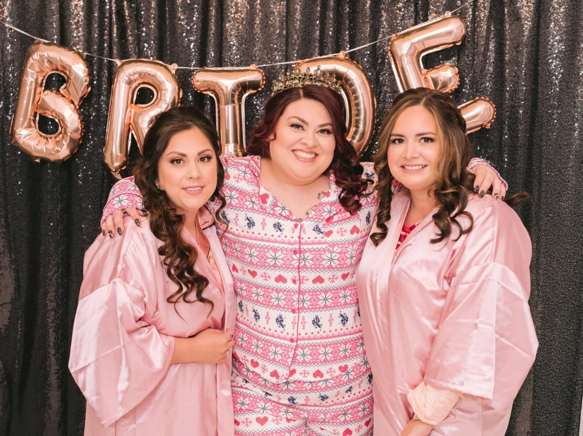 How to Match Your Photo Booth to Your Wedding Theme