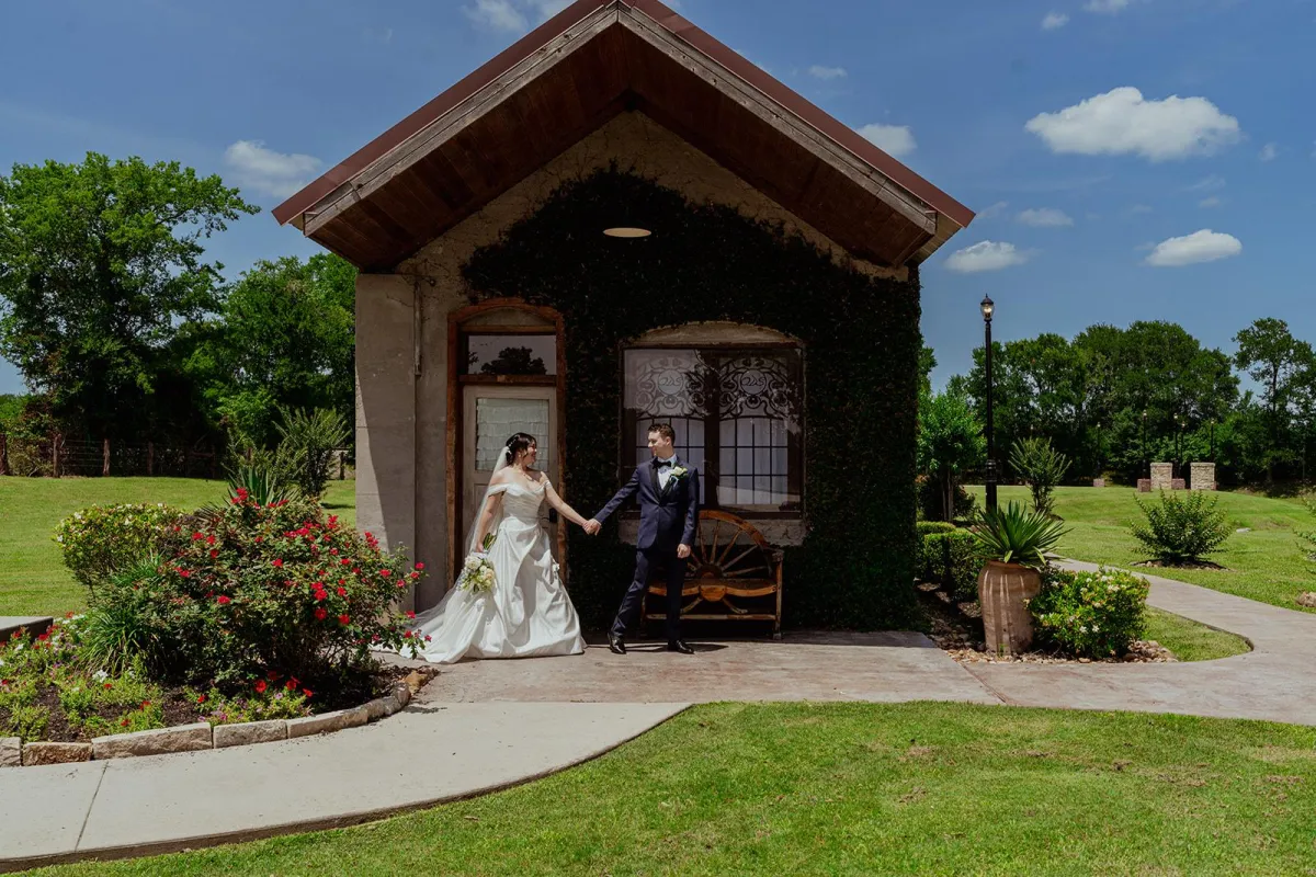 What to Look for in a Wedding Venue if You Want Stunning Photos