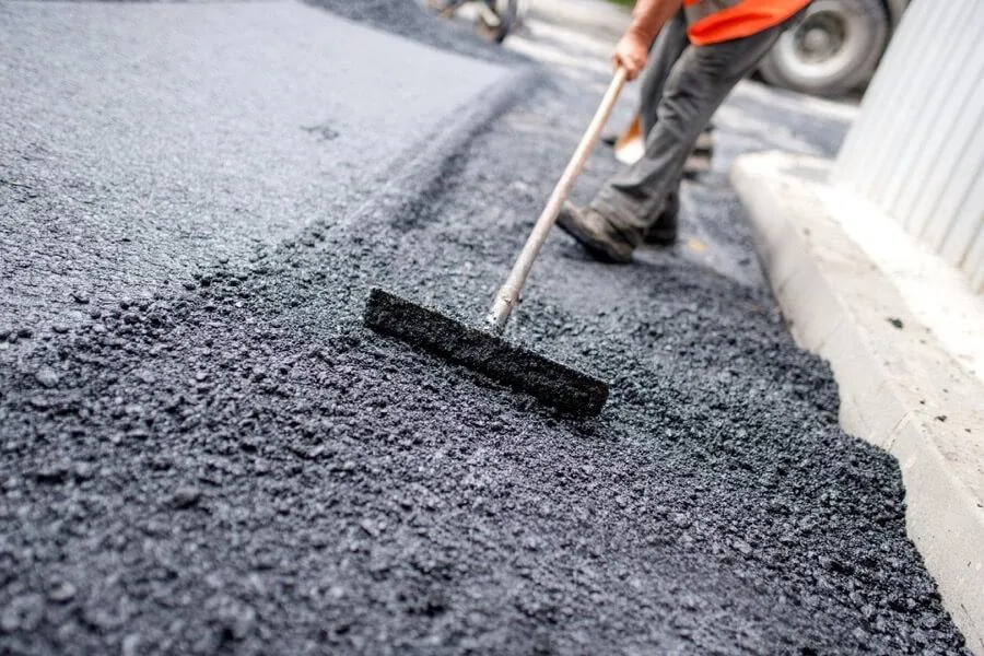 Little Rock Asphalt Install asphalt in Driveway