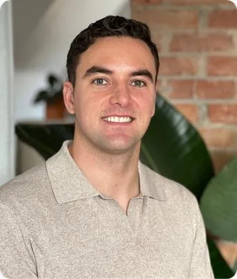 Elliott Kemmet registered social worker and betrayal trauma therapist in Ontario and Alberta